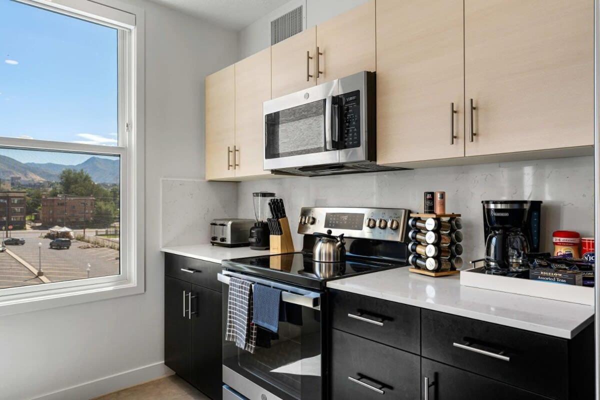 2Br Luxury Urban Escape Balcony & Fitness Center Διαμέρισμα Σολτ Λέικ Σίτι Εξωτερικό φωτογραφία